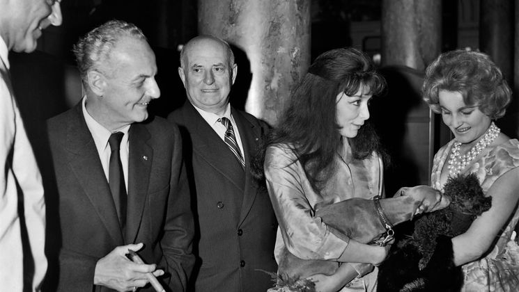 Cary Grant, Darryl Francis Zanuck, Juliette Greco © Bruno Levy / AFP