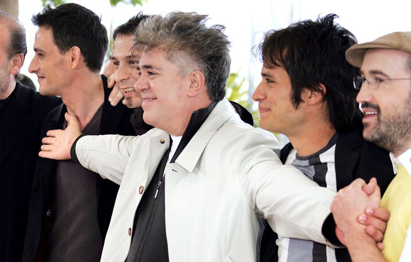 Pedro Almodóvar with the actors from "Bad Education", the Opening Film presented  Out of Competition at the 57th Festival de Cannes © Boris Horvat / AFP
