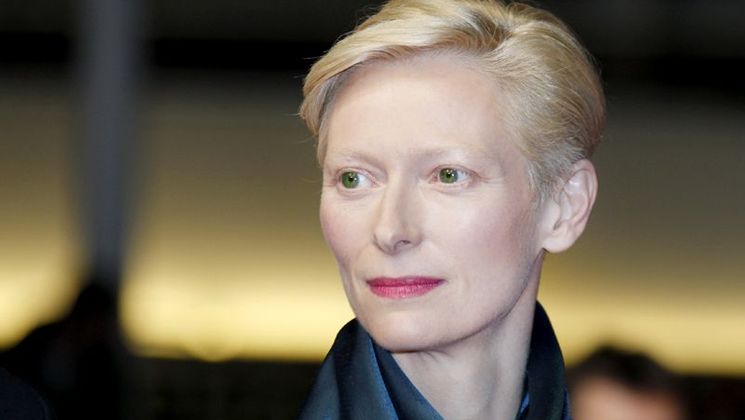 Tilda Swinton - Red Steps - We Need to Talk About Kevin © AFP