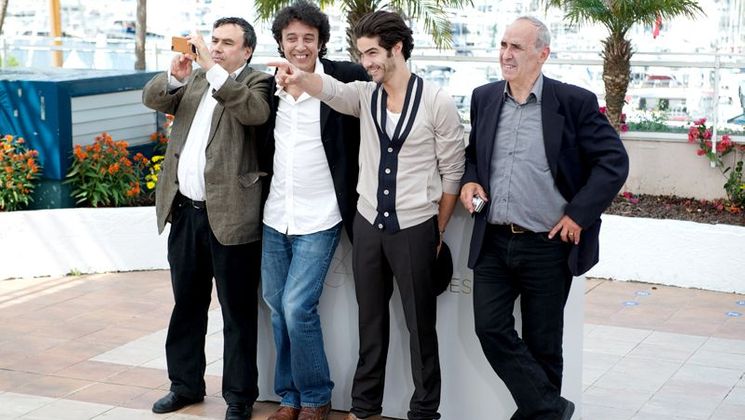 Team of the film - Photocall - Les Hommes Libres © FIF/Louis Fauquembergue