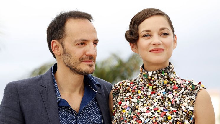 Fabrizio Rongione and Marion Cotillard - Photocall - Deux jours, une nuit (Two Days, One Night) © FDC / M. Petit
