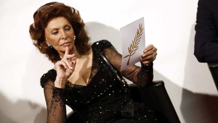 Sophia Loren - Behind the scenes - Awards ceremony © FDC / C. Duchene