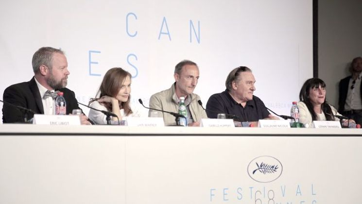 Film crew - Press conference - Valley of Love © FDC / Mathilde Petit