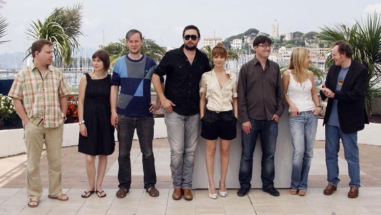 Daniel Erdelyi, Marie Benito, Runar Runarsson, Julius Avery, Mélanie Laurent, Marian Crisan, Sam Taylor-Wood and Anthony Lucas, Photocall of the short movie in competition © AFP