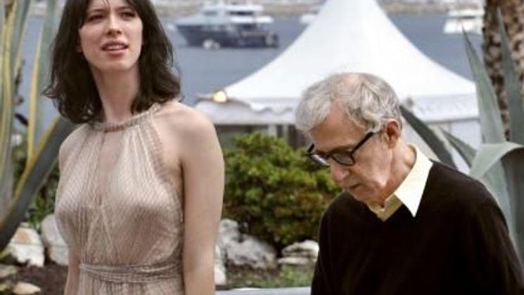 Woody Allen and Rebecca Hall arriving to Vicky Chrisitna Barcelona's photocall © AFP