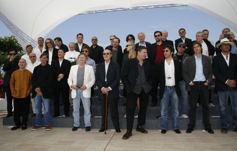 Photocall: the 33 directors of “To Each his Own Cinema” © FDC