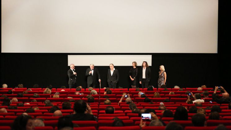 Thierry Frémaux and the members of the film - Napalm © François Silvestre de Sacy / FDC