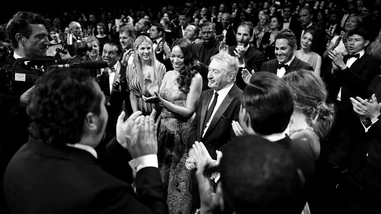 #RobertDeniro being honoured at the premiere of @handsofstonemov © Greg Williams