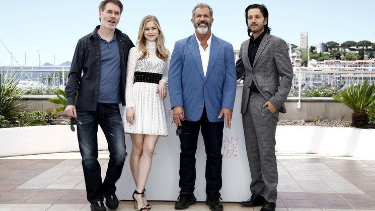 Jean-François Richelet, Erin Moriarty, Mel Gibson and Diego Luna - Blood Father © Léo Laumont / FDC