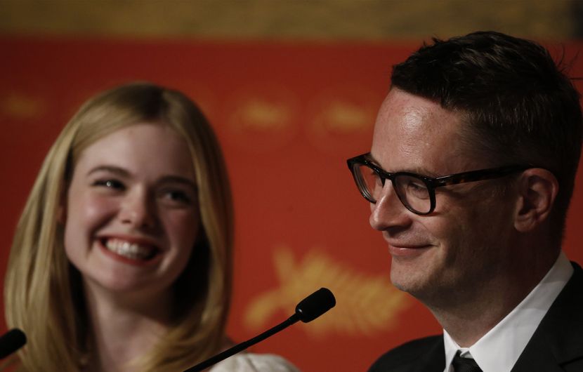 Elle Fanning and Nicolas Winding Refn - The Neon Demon © Cyril Duchêne / FDC