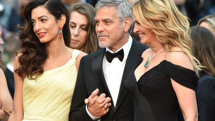 Amal Clooney, George Clooney and Julia Roberts © Alberto Pizzoli / AFP