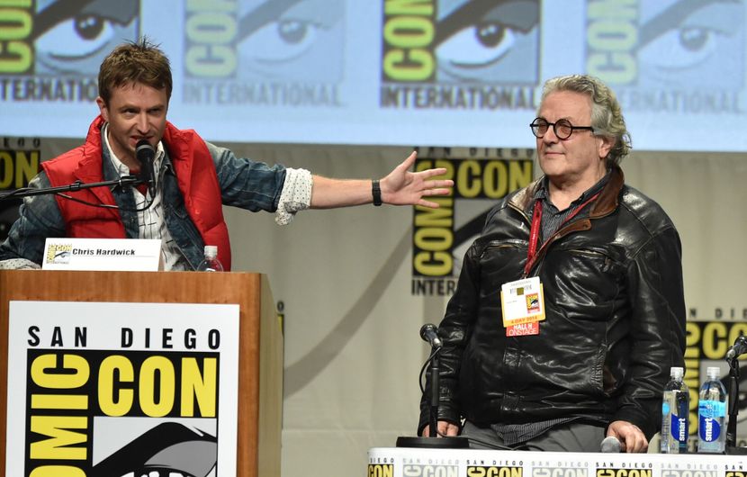 Chris Hardwick and George Miller during the presentation of the first Mad Max: Fury Road pictures in the Comic-Con at San Diego - 2014 © Kevin Winter / Getty Images / AFP