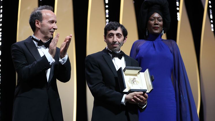 Marcello Fonte - Prix d'interprétation masculine  - Dogman, avec Roberto Benigni et Khadja Nin © Valery Hache/AFP