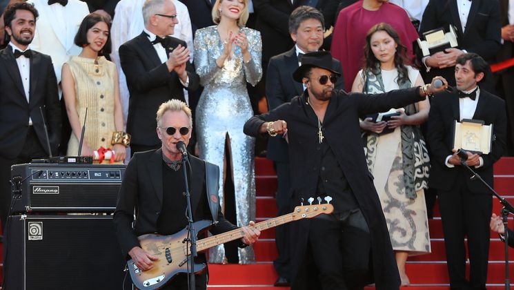 Sting and Shaggy – Closing Ceremony © Valery Hache/AFP