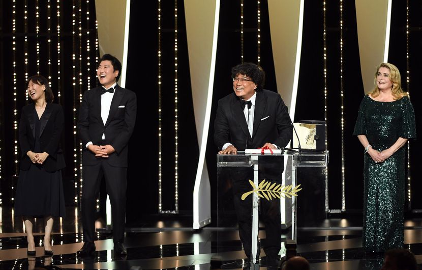 Catherine Deneuve with Bong Joon-Ho - Gisaengchung ( Parasite ), Palme d'Or © Gareth Cattermole / Getty Images