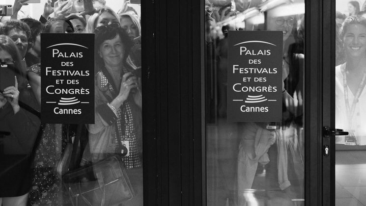 "Cannes through the looking glass" © Eliott Chalier