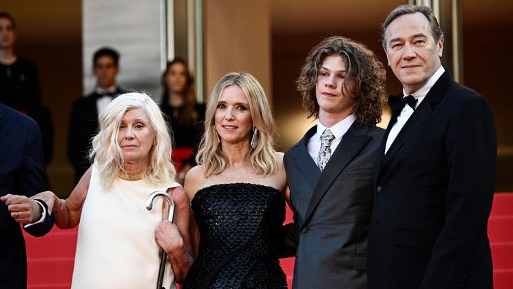 (From L) French writer Catherine Breillat, French actress Lea Drucker, actor Samuel Kircher and French actor Olivier Rabourdin arrive for the screening of the film "L'Ete Dernier" (Last Summer) during the 76th edition of the Cannes Film Festival in Cannes, southern France, on May 25, 2023. (Photo by LOIC VENANCE / AFP) © LOIC VENANCE / AFP