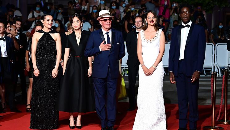 Jehnny Beth, Lucie Zhand, Jacques Audiard, Noémie Merlant and Makita Samba - Les Olympiades (Paris 13th district) © Daniele Venturelli / Getty Images