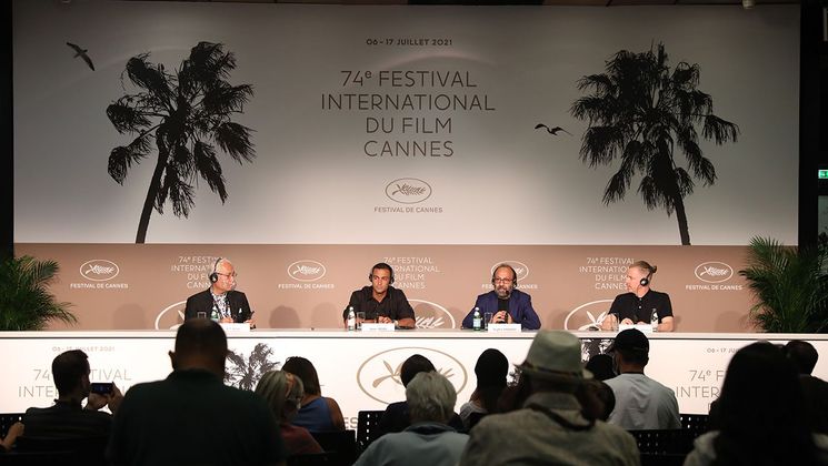 Amir Jadidi, Asghar Farhadi et Alexandre Mallet-Guy - Ghahreman (Un héros) © Valentina Claret / FDC