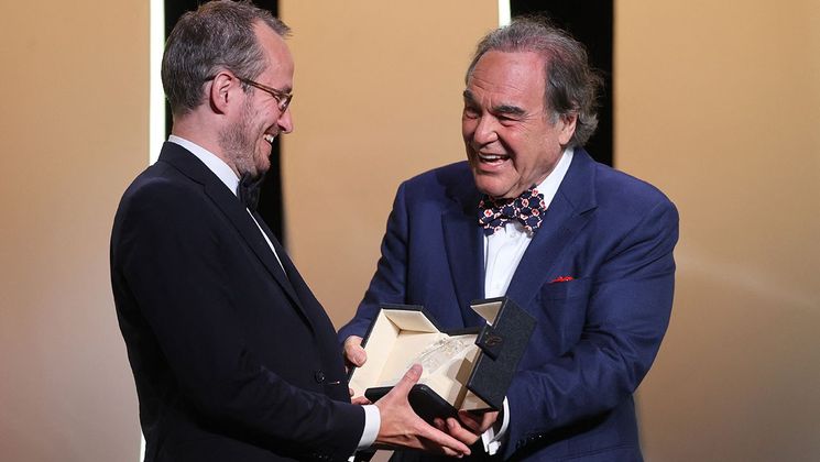 Oliver Stone and Juho Kuosmanen - Hytti Nro 6 (Compartment No. 6), Grand Prix (Ex-æquo) © Valery Hache / AFP