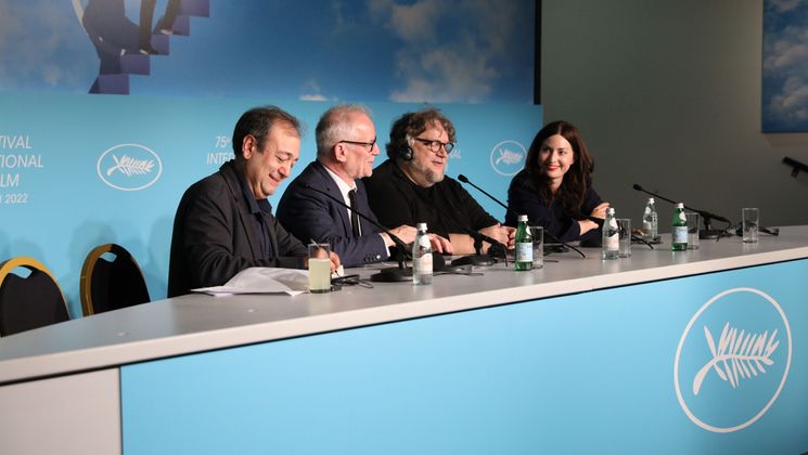 Didier Allouch, Thierry Frémaux, Guillermo del Toro, Pawel Pawlikowski - « Le cinéma, et maintenant ? » : la rencontre du 75e Festival de Cannes © Jean-Louis Hupé / FDC