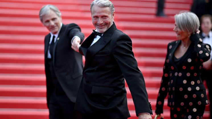 Mads Mikkelsen - Red carpet entrance of the 75th anniversary party of the Festival de Cannes © Loïc Venance / AFP