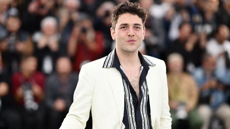 Canadian director and President of Un Certain Regard jury Xavier Dolan poses during a photocall at the 77th edition of the Cannes Film Festival in Cannes, southern France, on May 15, 2024. (Photo by CHRISTOPHE SIMON / AFP) © CHRISTOPHE SIMON / AFP