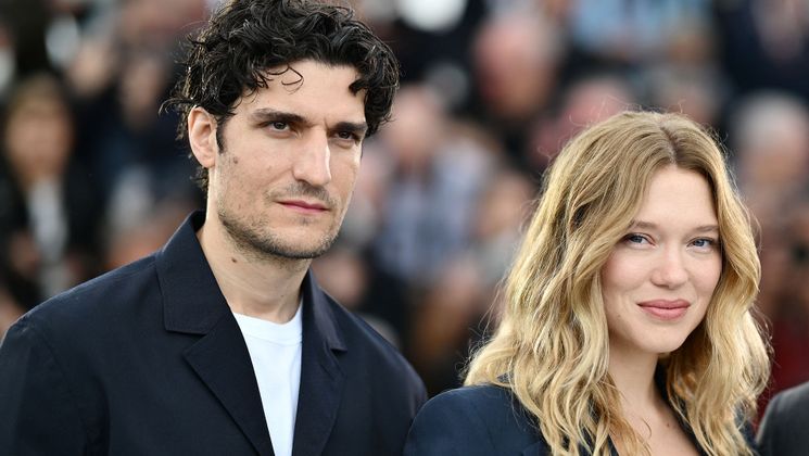 French actor Louis Garrel (L) and French actress Lea Seydoux pose for a photocall for the film "Le Deuxieme Acte" (The Second Act) at the 77th edition of the Cannes Film Festival in Cannes, southern France, on May 15, 2024. (Photo by CHRISTOPHE SIMON / AFP) © CHRISTOPHE SIMON / AFP