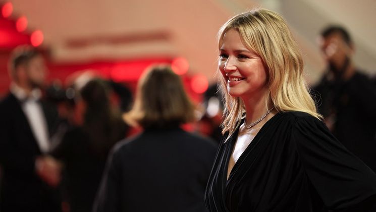 Virginie Efira - Montée des marches LES LINCEULS © Valery HACHE / AFP