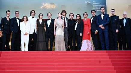 (From L) French actor Pierre Niney, French director Alexandre De La Patelliere, French actress Marie Narbonne, French producer Dimitri Rassam, French actress Anamaria Vartolomei, French actor Patrick Mille, French actress Adele Simphal, French actor Vassili Schneider, French director Matthieu Delaporte, French actress Anais Demoustier, French actress Julie de Bona, Italian actor and member of the Jury of the 77th Cannes Film Festival Pierfrancesco Favino, French actor Julien De Saint Jean and French producer Jerome Seydoux arrive for the screening of the film "Le Comte de Monte-Cristo" (The Count of Monte-Cristo) at the 77th edition of the Cannes Film Festival in Cannes, southern France, on May 22, 2024. (Photo by LOIC VENANCE / AFP) © LOIC VENANCE / AFP